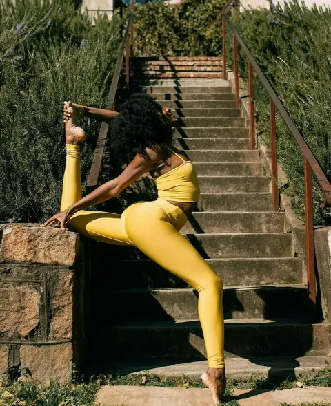 image by hippie_heathen containing Beauty, Leg, Yellow, Lady, Human leg