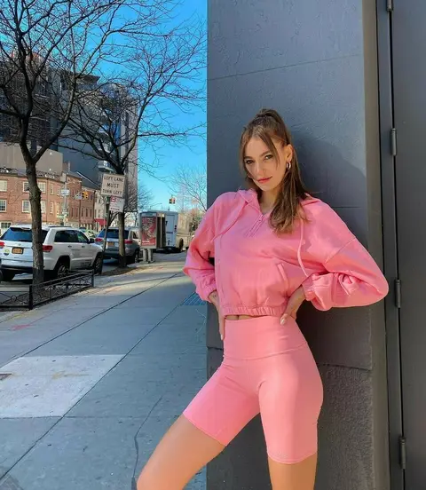 Photo shared by Mari Fonseca on April 07, 2020 tagging @aloyoga. Image may contain: 1 person, standing, shoes and outdoor