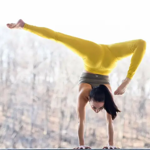 Photo by Gabriella in Planet Earth with @aloyoga. Image may contain: one or more people