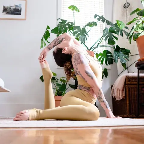 Photo shared by Alo Yoga on April 21, 2020 tagging @eleonorazampatti, and @alo. Image may contain: one or more people, people sitting and indoor