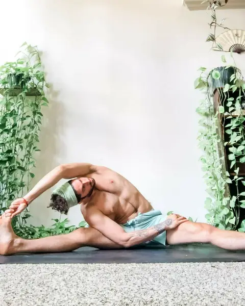 Photo by Healing Body Mind And Soul in Dallas, Texas with @aloyoga. Image may contain: one or more people and people sitting