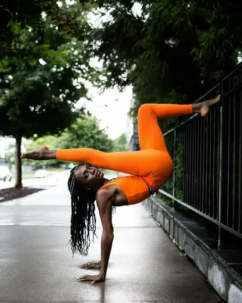 image by hippie_heathen containing Leg, Physical fitness, Muscle, Stretching, Dance