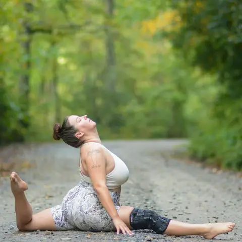 image by joe_lizzzzzz_yoga containing People in nature, Photograph, Sitting, Shoulder, Joint