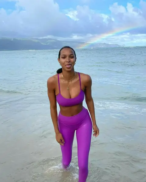 image by laisribeiro containing Human body, Shoulder, Sportswear, Rainbow, Waist