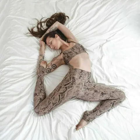 image%20by%20eleonorazampatti%20containing%20Leg%2C%20Comfort%2C%20Textile%2C%20Sleeve%2C%20Knee