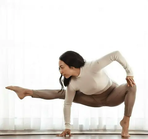 image by gabriella.dondero containing Joint, Arm, yoga pant, Active pants, Undershirt
