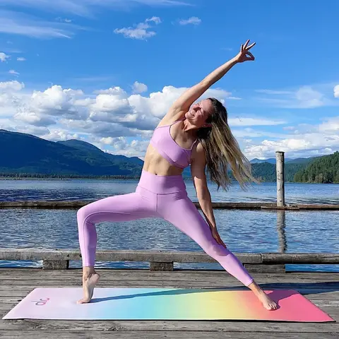 image by sarka_yoga containing Cloud, Water, Sky, yoga pant, Leg