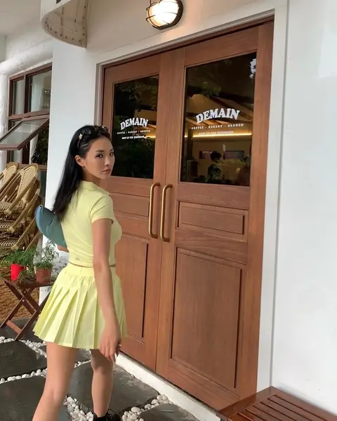 image by chaileeson containing Plant, Door, Sleeve, Building, Waist