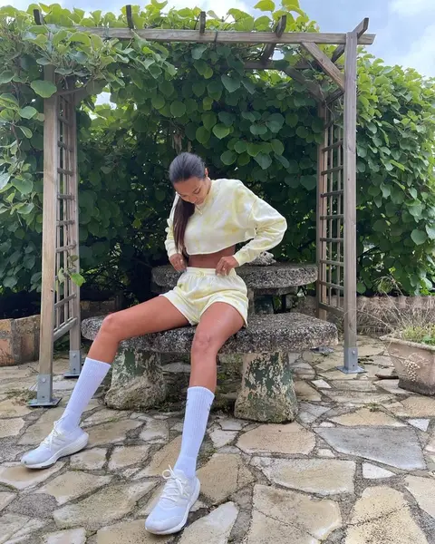 image by laisribeiro containing Plant, Shorts, Human body, Sky, Thigh