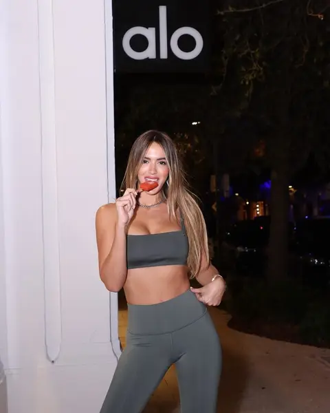 image by shadelima containing Flash photography, Waist, Thigh, Chest, Knee