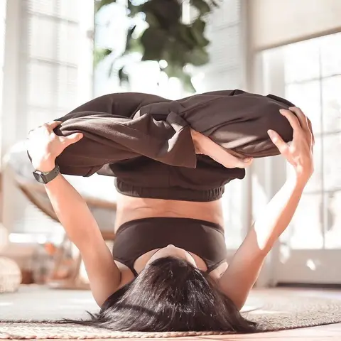 image by gabriella.dondero containing Joint, Shoulder, Waist, Thigh, Wood