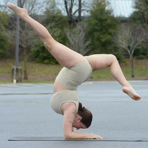image by joe_lizzzzzz_yoga containing Joint, Plant, yoga pant, Leg, Active pants