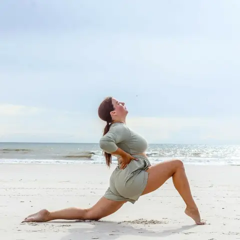 image by joe_lizzzzzz_yoga containing Sky, People on beach, People in nature, Flash photography, Cloud