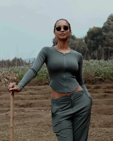 image by laisribeiro containing Glasses, Outerwear, Arm, Shoulder, Sky