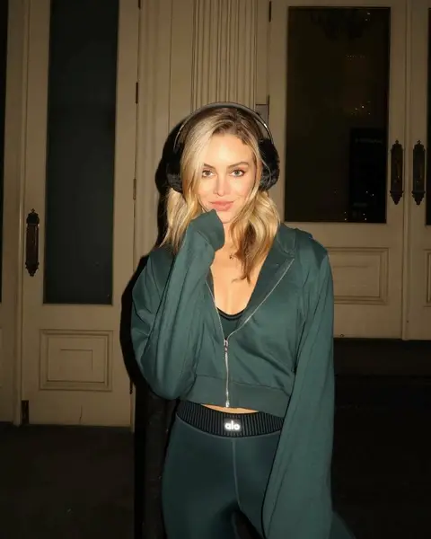 image by breekleintop containing woman, green, earphone, wear, stand