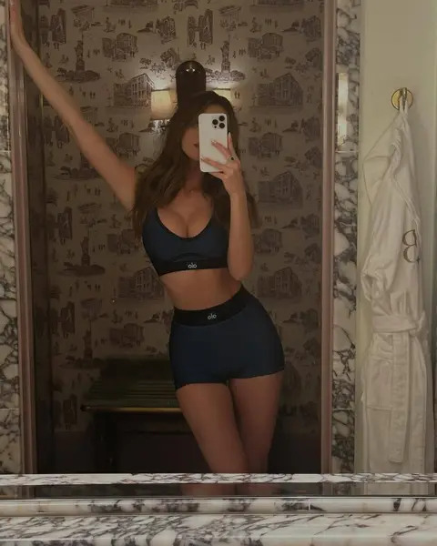 image by daniellabeckerman containing woman, take, selfie, mirror, girl