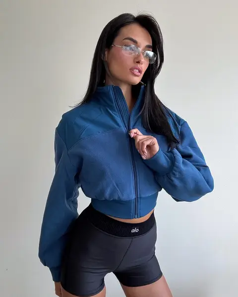 image by giizeleoliveira containing woman, blue, wear, jacket, cup